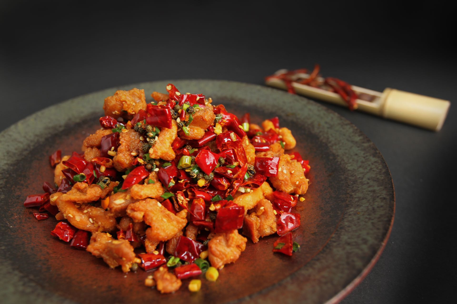 Image of 四川風鶏肉のピリ辛炒め
